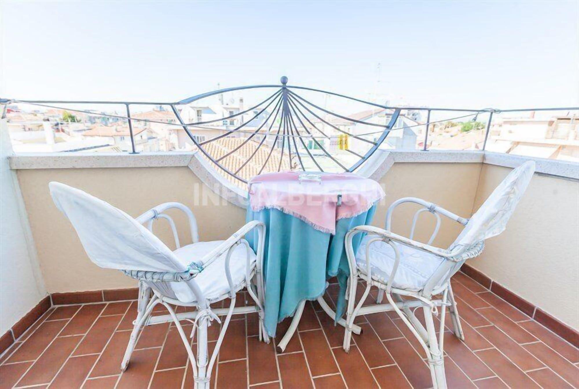 Hotel River Fronte Mare Con Piscina Rimini Ngoại thất bức ảnh