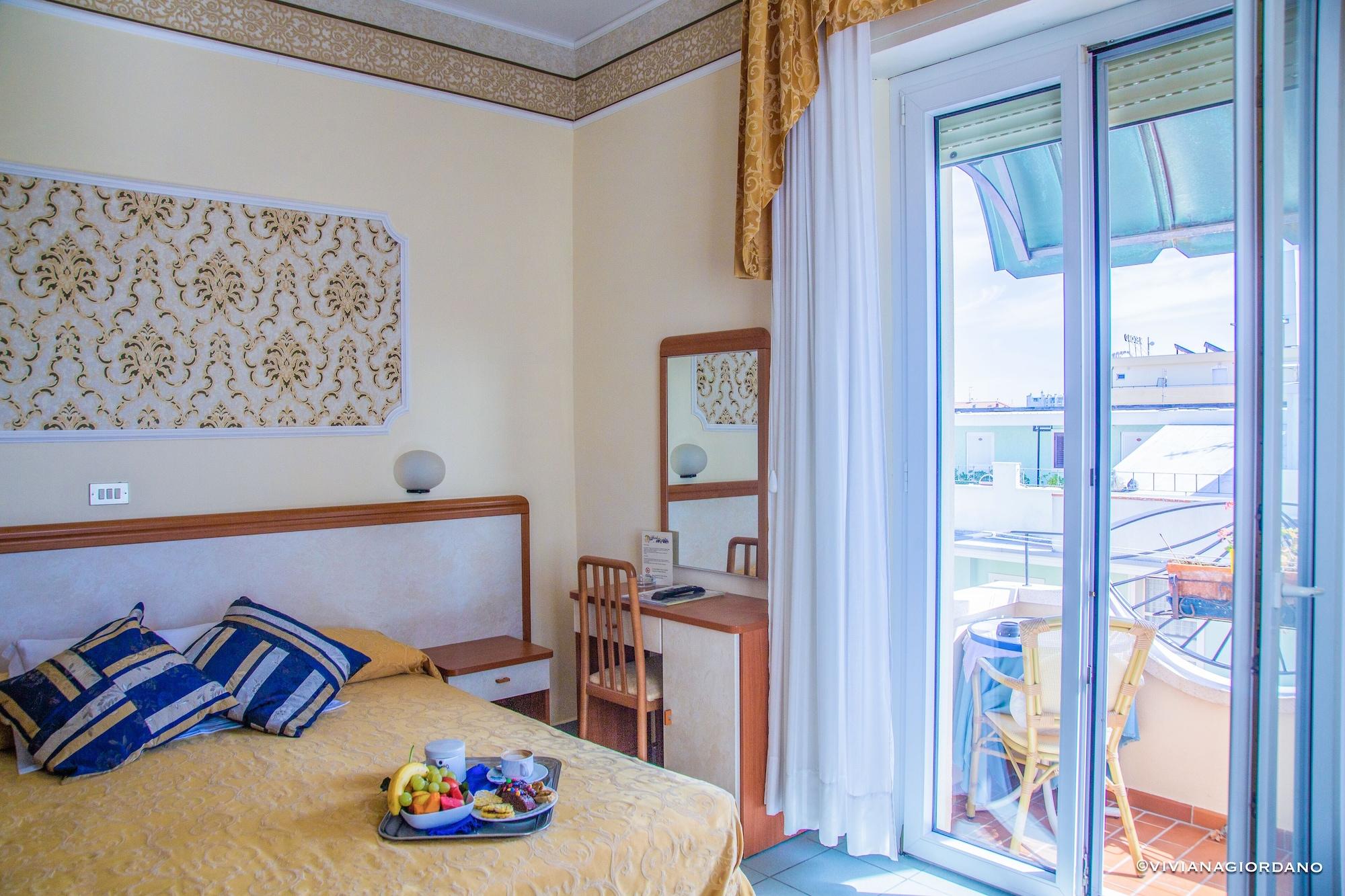 Hotel River Fronte Mare Con Piscina Rimini Ngoại thất bức ảnh