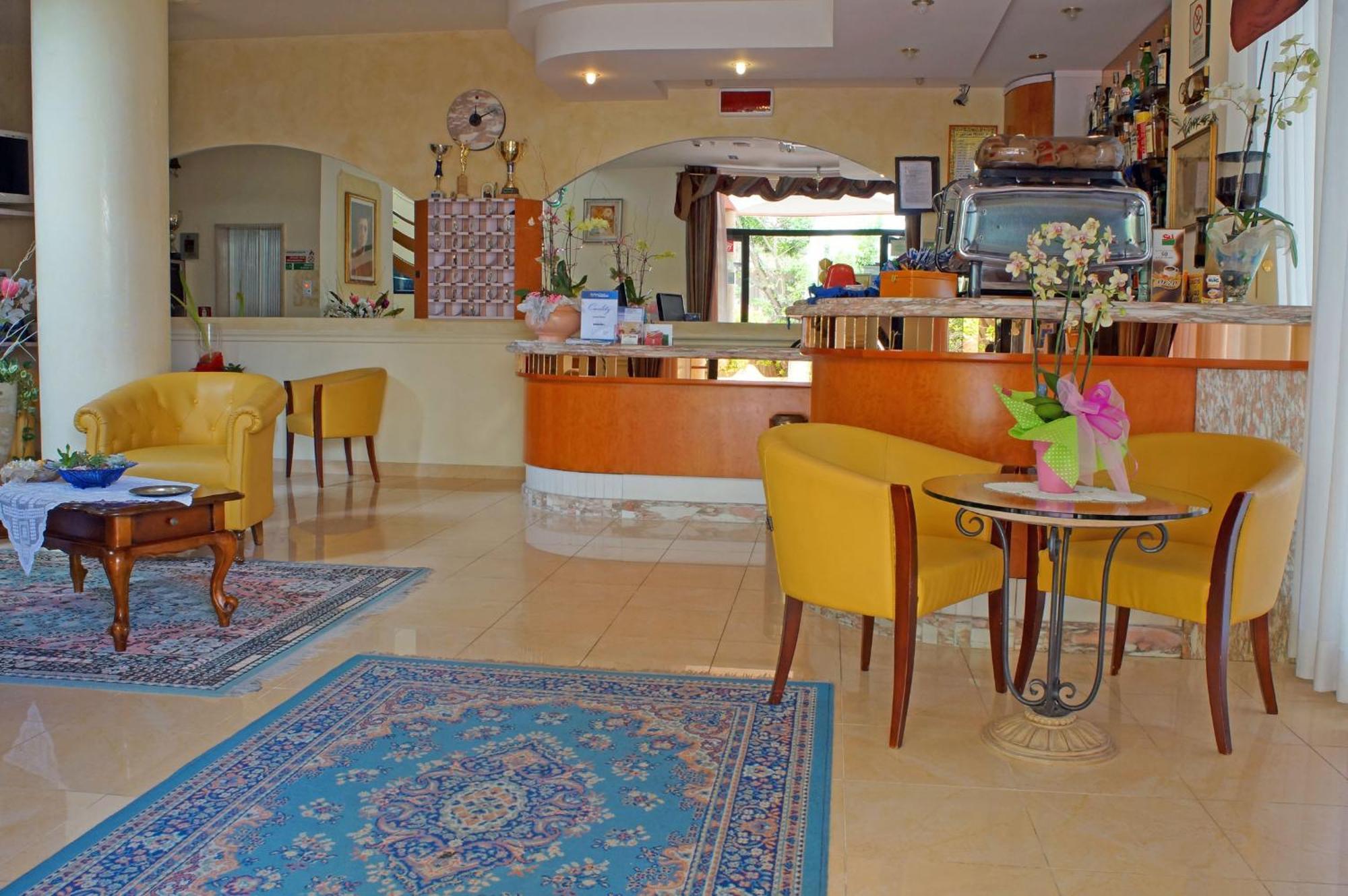 Hotel River Fronte Mare Con Piscina Rimini Ngoại thất bức ảnh